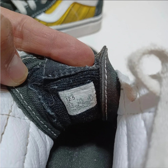 Kids VANS Logo Repeat SK8-HI Sneakers SIZE 12.5 Yellow Black Zip Back - Picture 7 of 9